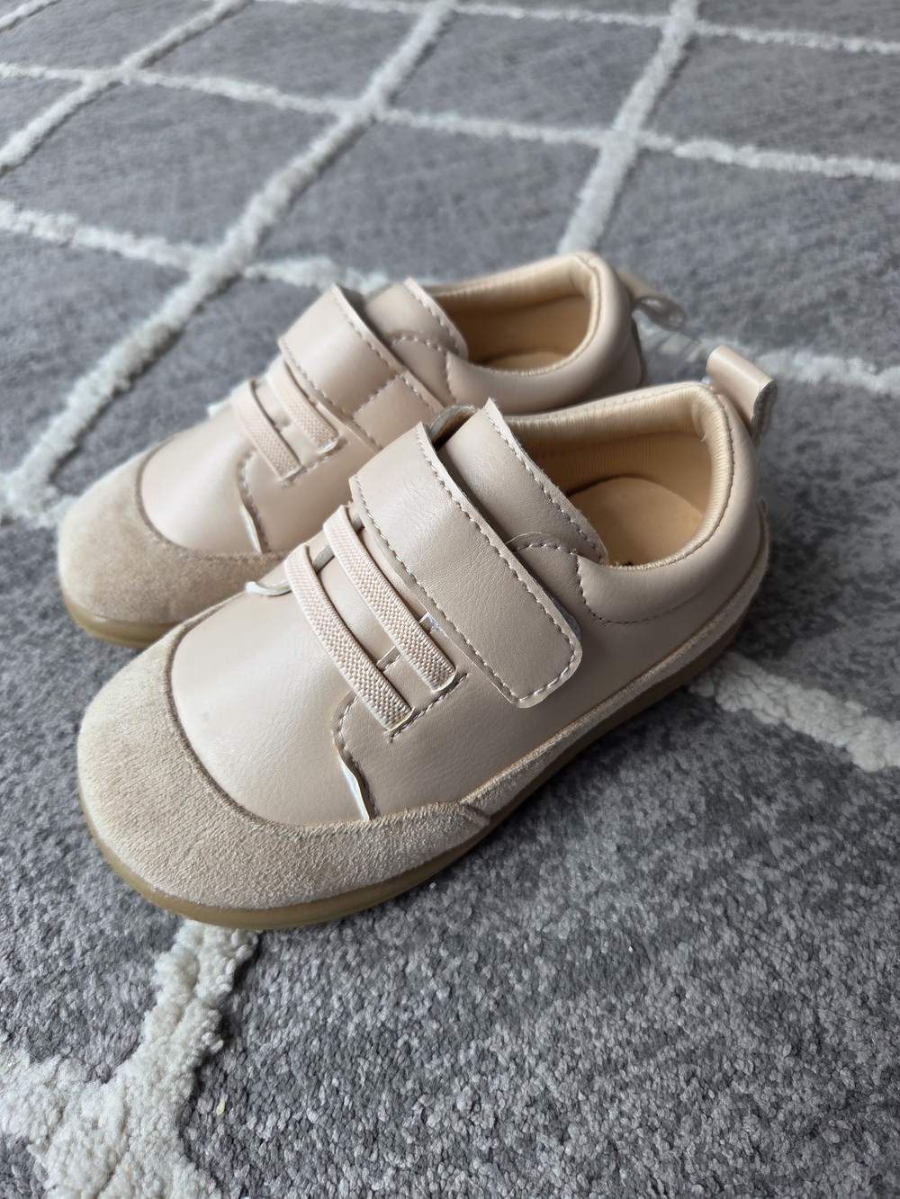 Kids NWOT Neutral Beige Velcro Sneakers
